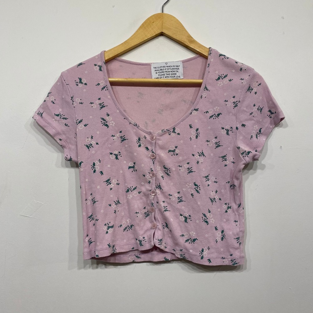 Stylenanda Lavender Floral Ribbed Knit Button Front Crop Top Small